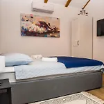 House Nika * Maslinica
