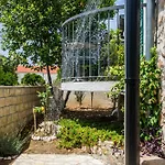 House Nika Maslinica